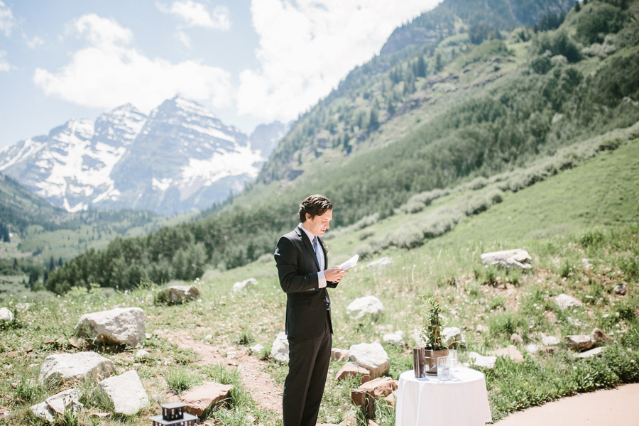 this-maroon-bells-ampitheater-wedding-proves-that-intimate-affairs-can-be-totally-epic-32