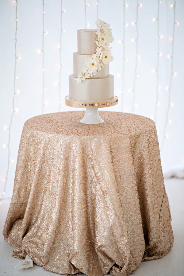 shimmering gold silver and cream wedding color inspiration | via junebugweddings.com shimmering gold silver and cream wedding color inspiration | via junebugweddings.com