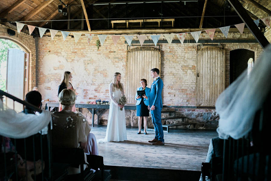 Swedish-Countryside-Wedding-at-Marten-Pers-Kalla-Per-Henning-42