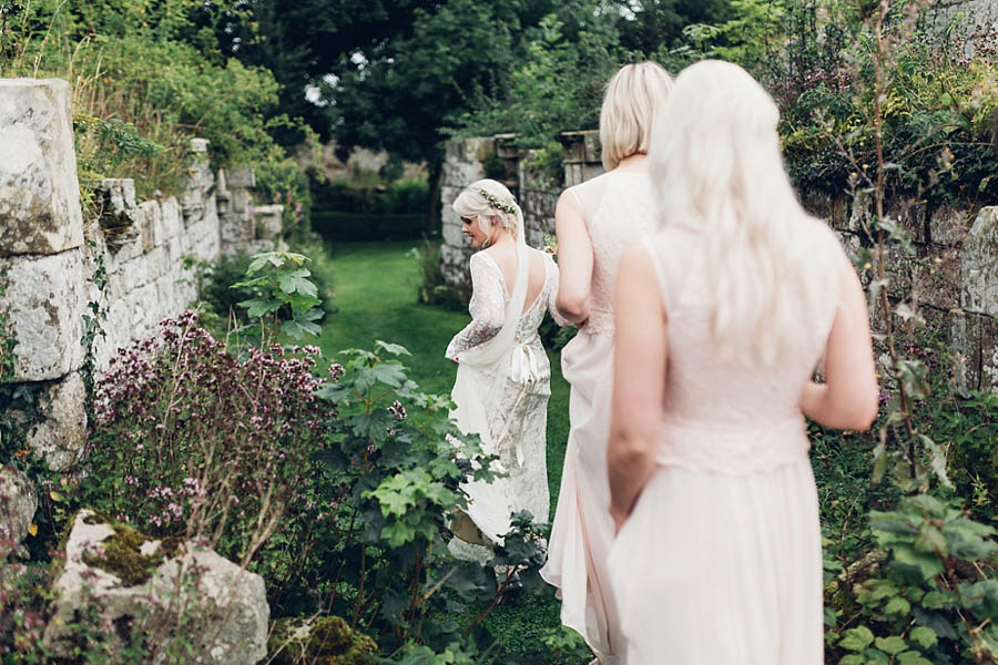 Boho-Yorkshire-Wedding-at-Jervaulx-Abbey-Miss-Gen-Photography-014