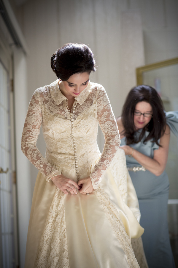 family focused traditional jewish wedding at Philadelphia Cricket Club in Pennsylvania, photo by Asya Photography | via junebugweddings.com family focused traditional jewish wedding at Philadelphia Cricket Club in Pennsylvania, photo by Asya Photography | via junebugweddings.com