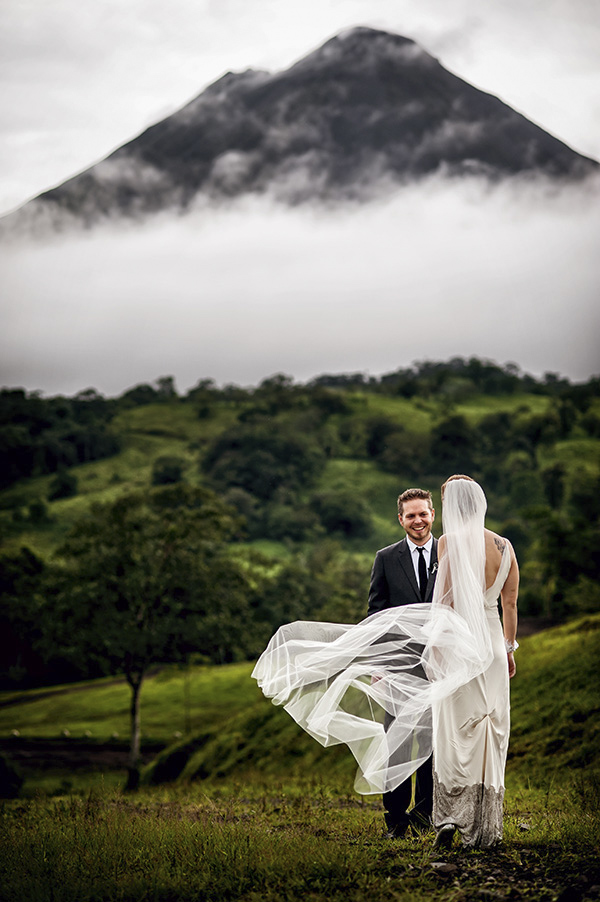 intimate destination wedding in Costa Rica, photos by Davina and Daniel | via junebugweddings.com intimate destination wedding in Costa Rica, photos by Davina and Daniel | via junebugweddings.com
