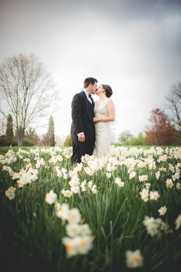 secret garden wedding in Baltimore, photo by L Hewitt Photography | via junebugweddings.com secret garden wedding in Baltimore, photo by L Hewitt Photography | via junebugweddings.com