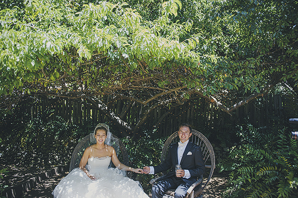 organic outdoor summer wedding at Holly Farm - photo by Lisa Lefringhouse Photography | via junebugweddings.com organic outdoor summer wedding at Holly Farm - photo by Lisa Lefringhouse Photography | via junebugweddings.com