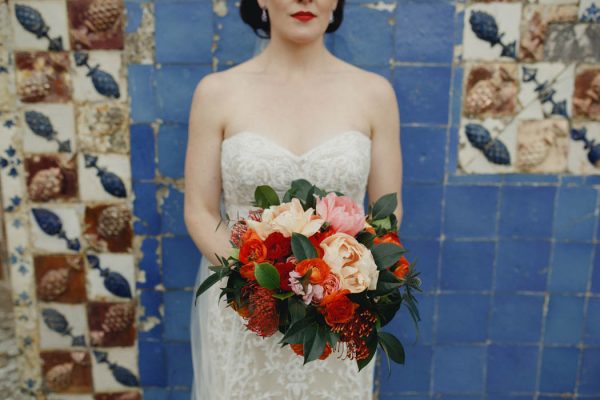chic-lisbon-wedding-at-fronteira-palace-lookimaginary-27-600x400