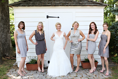 Grey and cream seaside wedding in Newport News, VA, photos by Whitebox Weddings via junebugweddings.com Grey and cream seaside wedding in Newport News, VA, photos by Whitebox Weddings via junebugweddings.com