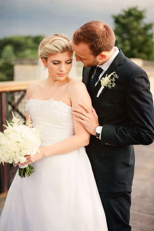classic Oscar De La Renta bridal style with photos by Katherine Salvatori Photography | via junebugweddings.com classic Oscar De La Renta bridal style with photos by Katherine Salvatori Photography | via junebugweddings.com