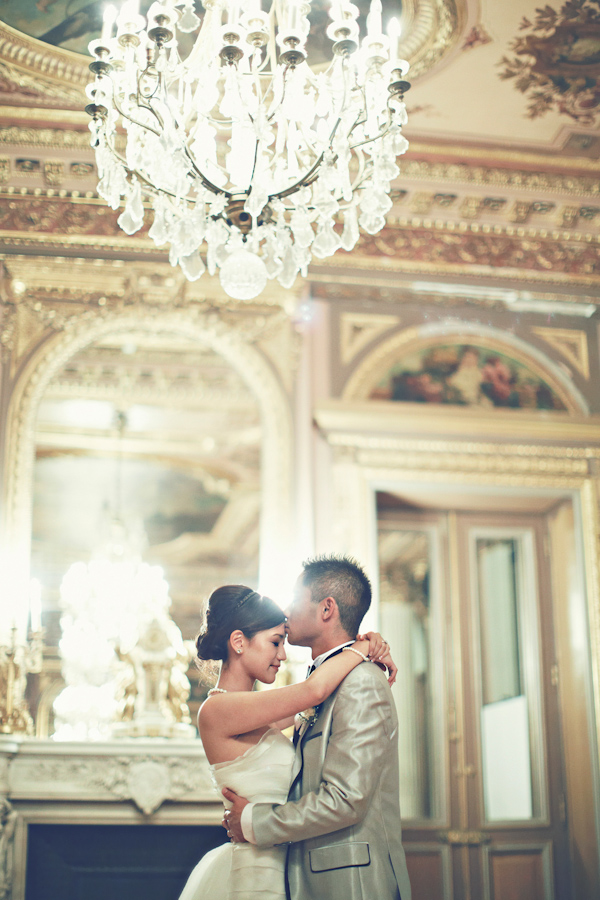Paris destination wedding at the Westin Vendome, photo from The Mou Studio | via junebugweddings.com (3)