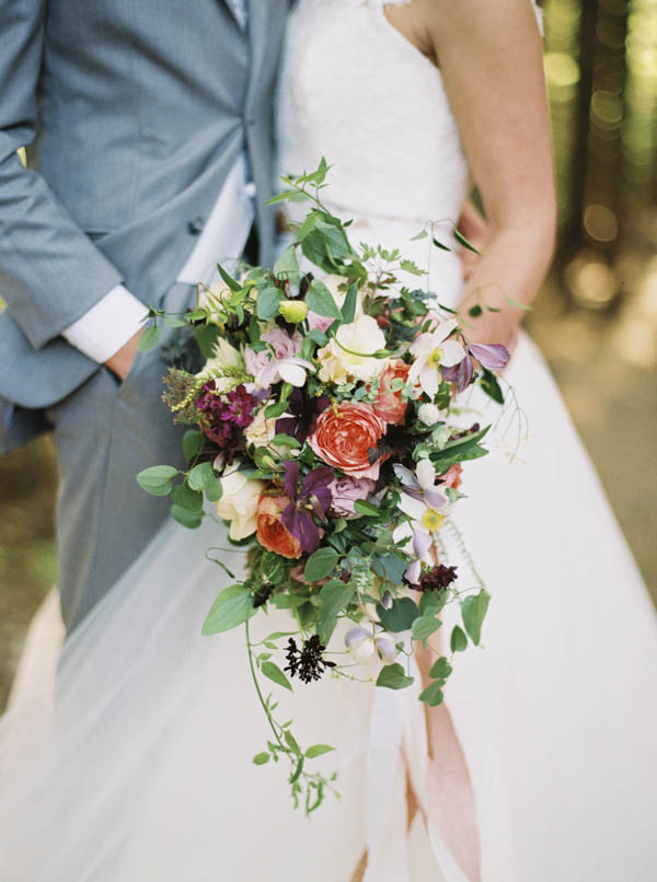 pacific-northwest-wedding-inspiration-at-rattlesnake-ledge-sweet-pea-events-013