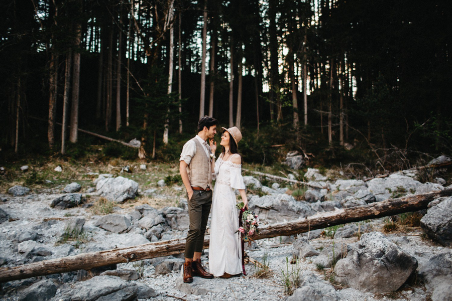 adventurous-austrian-lake-elopement-inspiration-4