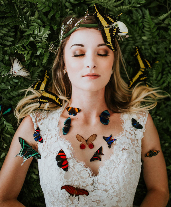 we-guarantee-youll-get-butterflies-over-this-dreamy-emerald-wedding-inspiration-21