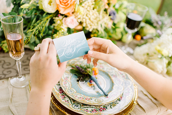 darling countryside wedding inspiration photo shoot, photo by L Hewitt Photography | via junebugweddings.com darling countryside wedding inspiration photo shoot, photo by L Hewitt Photography | via junebugweddings.com