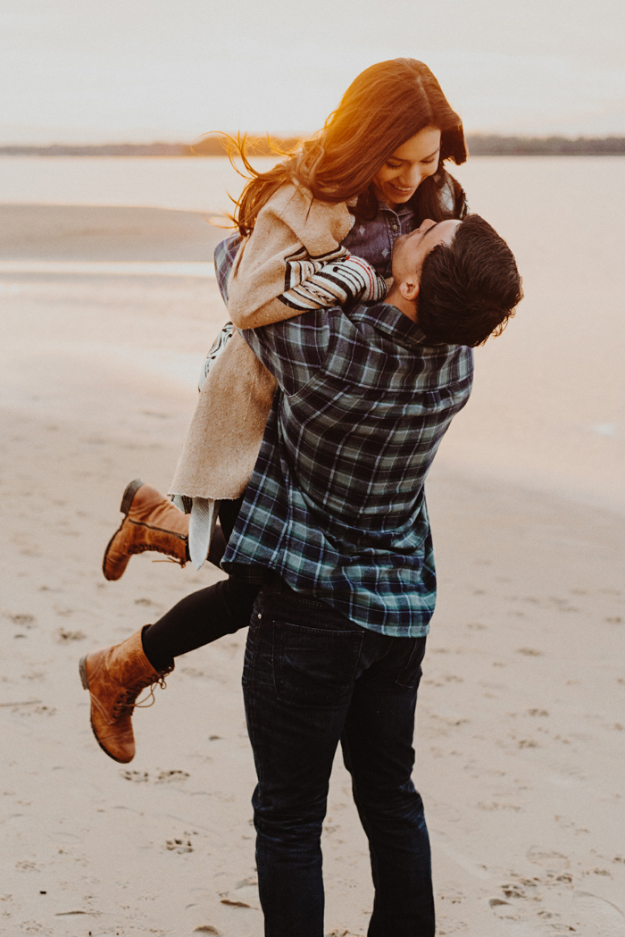 cozy-campfire-engagement-session-at-carolina-beach-state-park-21