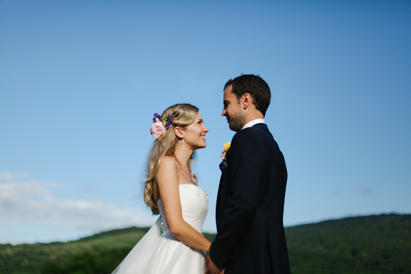 garden wedding portrait, photo by Sansom Photography | via junebugweddings.com garden wedding portrait, photo by Sansom Photography | via junebugweddings.com