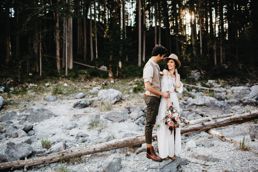adventurous-austrian-lake-elopement-inspiration-9