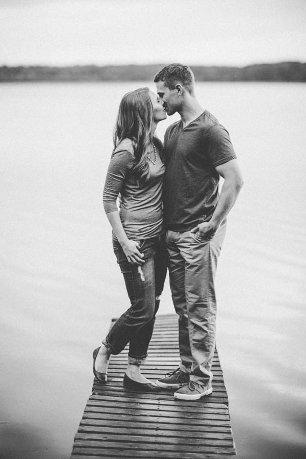 Casual-Engagement-Session-Canoeing-in-Alberta-Tricia-Victoria-Photography (2 of 23)