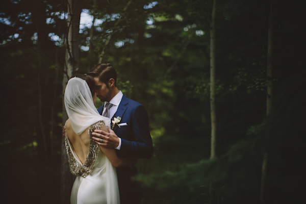 glamorous twenties rustic wedding in Alberta, Canada with photos by Gabe McClintock Photography | via junebugweddings.com glamorous twenties rustic wedding in Alberta, Canada with photos by Gabe McClintock Photography | via junebugweddings.com