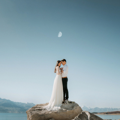 Photographed by Sirjana Singh & Ben Lane of Tinted Photography in Lake Pukaki, New Zealand