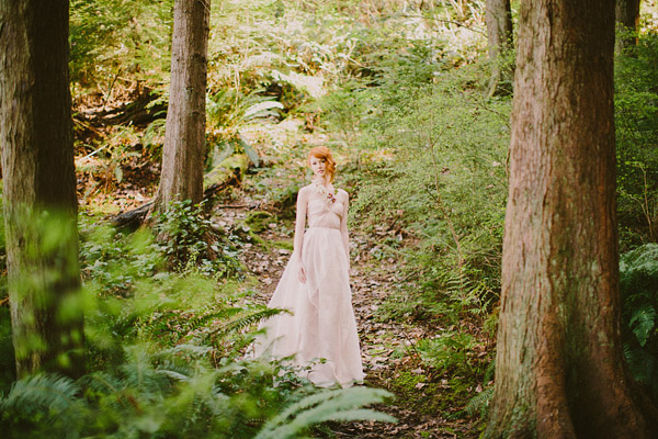 Enchanted Woodland Bridal Style Inspiration Shoot | Junebug Weddings
