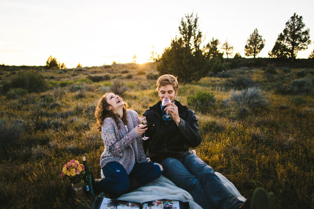 Sentimental-Anniversary-Session-in-Lava-Beds-National-Park-Chutikorn-Photography (9 of 27)