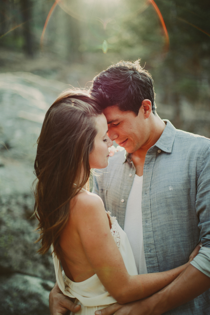 casually-cute-big-bear-lake-engagement-23