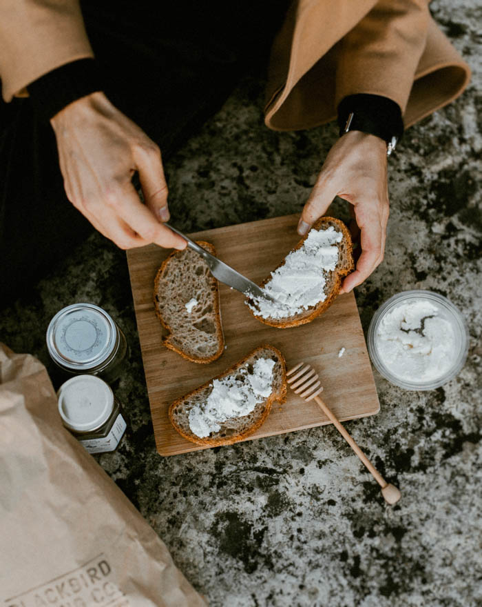 this-blogger-couple-celebrated-their-engagement-in-bruce-peninsula-national-park-inna-yasinska-photography-19