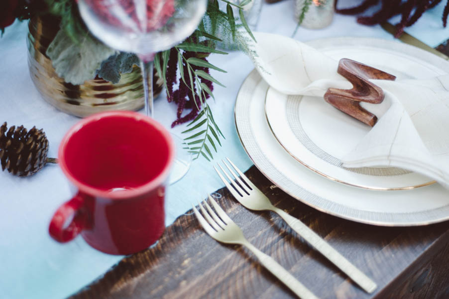 Vibrant-and-Earthy-Forest-Wedding-Inspiration-in-the-Palomar-Mountains-Color-and-Cake-Photography-12