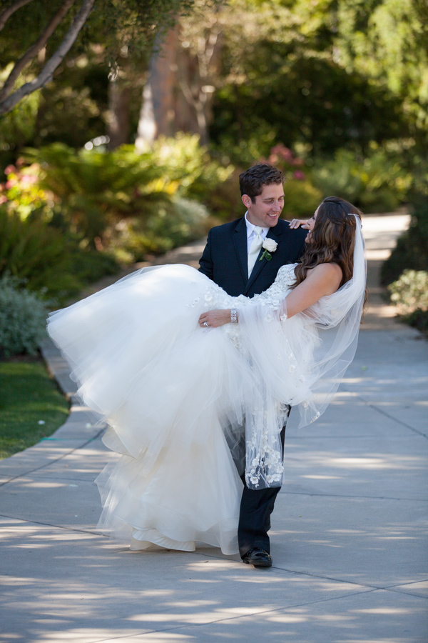 stunning private estate wedding in Santa Barbara with photos by Melissa Musgrove | via junebugweddings.com stunning private estate wedding in Santa Barbara with photos by Melissa Musgrove | via junebugweddings.com