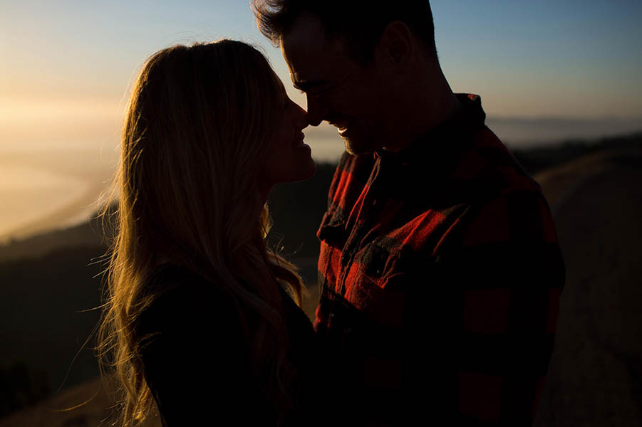 Cozy-Anniversary-Photo-Shoot-at-Mount-Tamalpais-Dustin-Cantrell-12
