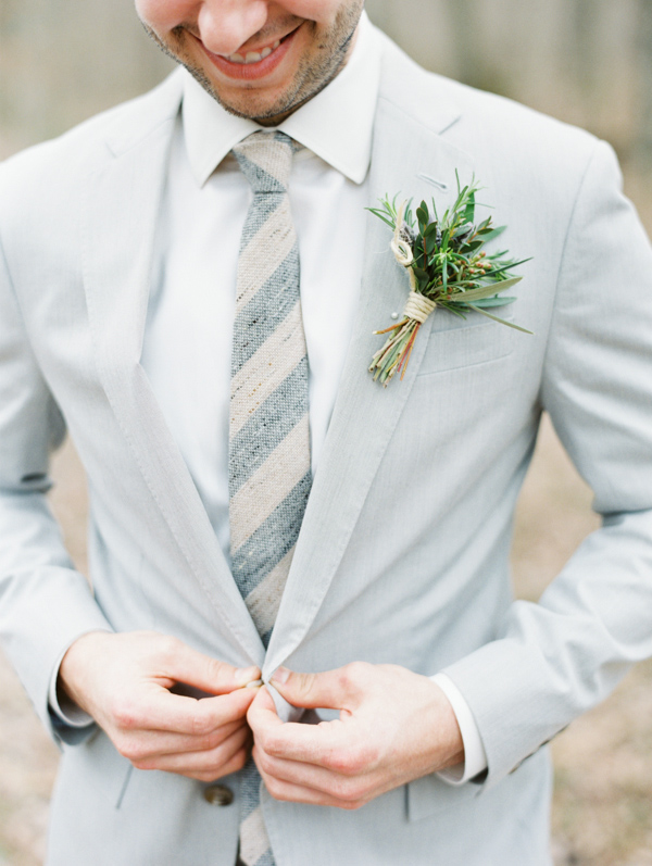 romantic pastoral wedding on a Tennessee farm with photos by Erich McVey | via junebugweddings.com romantic pastoral wedding on a Tennessee farm with photos by Erich McVey | via junebugweddings.com