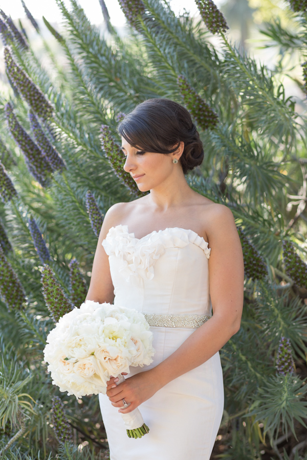 modern Persian wedding in San Jose, California, photo by Jinda Photography | via junebugweddings.com modern Persian wedding in San Jose, California, photo by Jinda Photography | via junebugweddings.com