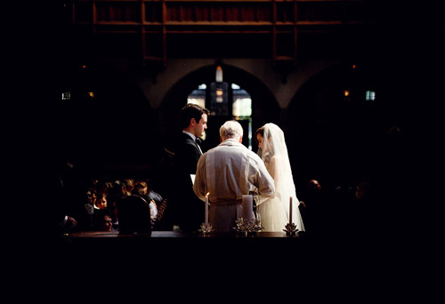 chic and stylish Chicago wedding at The Trump Hotel & Tower, photos by Olivia Leigh Photographie | via junebugweddings.com chic and stylish Chicago wedding at The Trump Hotel & Tower, photos by Olivia Leigh Photographie | via junebugweddings.com