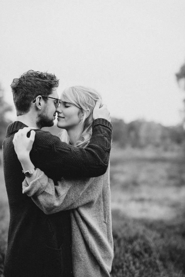 Unbelievably-Cozy-Couple-Portraits-in-Hamburg-Germany-19