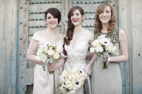 warm and cozy winter wedding, photo by Alison Conklin Photography | via junebugweddings.com warm and cozy winter wedding, photo by Alison Conklin Photography | via junebugweddings.com