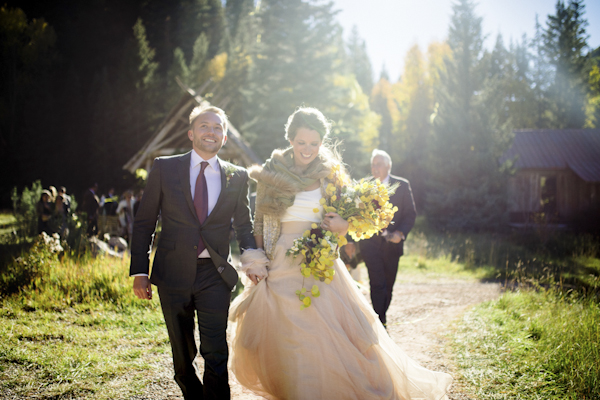 rustic mountain wedding portrait, photo by Chowen Photography | via junebugweddings.com rustic mountain wedding portrait, photo by Chowen Photography | via junebugweddings.com