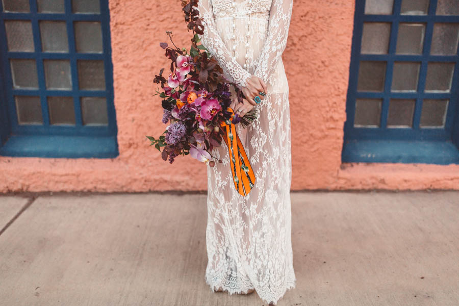 edgy-romantic-santa-fe-bridal-inspiration-14