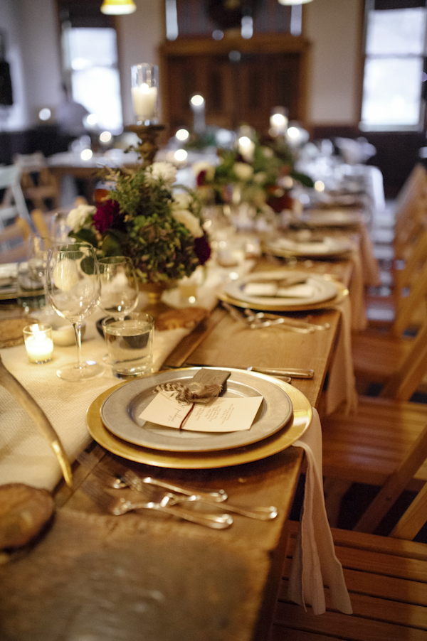 rustic mountain wedding reception table decor, photo by Chowen Photography | via junebugweddings.com rustic mountain wedding reception table decor, photo by Chowen Photography | via junebugweddings.com