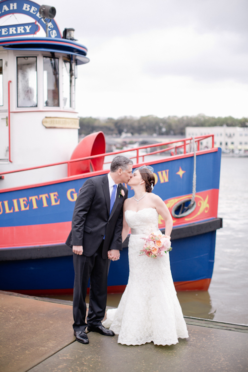 Southern wedding at The Westin Savannah Harbor, photos by Harwell Photography | via junebugweddings.com Southern wedding at The Westin Savannah Harbor, photos by Harwell Photography | via junebugweddings.com