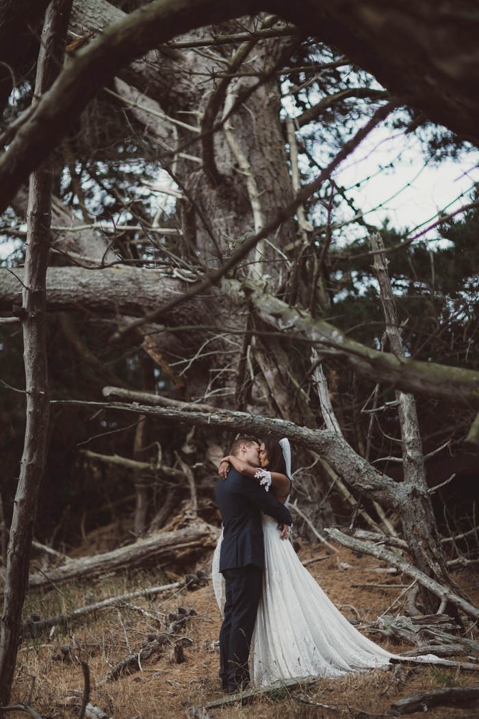 relaxed-waterfront-new-zealand-wedding-at-the-longbeach-estate-17