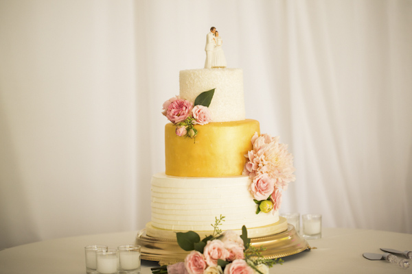 blush and gold california wedding at private family estate, wedding photos by D. Park Photography | via junebugweddings.com blush and gold california wedding at private family estate, wedding photos by D. Park Photography | via junebugweddings.com