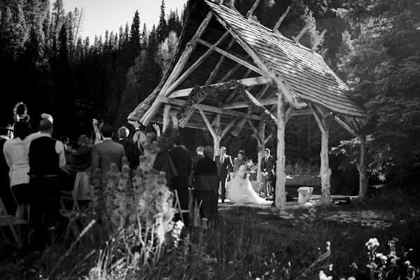 rustic mountain wedding ceremony, photo by Chowen Photography | via junebugweddings.com rustic mountain wedding ceremony, photo by Chowen Photography | via junebugweddings.com