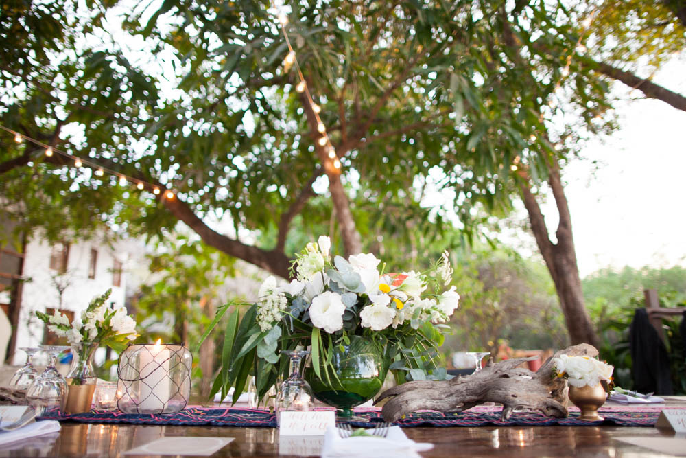 driftwood table scape