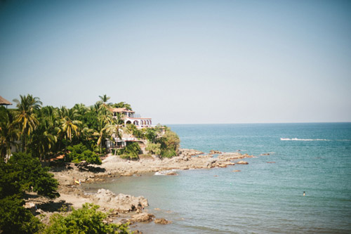 beach wedding at Villa Amor in Sayulita, Mexico, photos by Jillian Mitchell beach wedding at Villa Amor in Sayulita, Mexico, photos by Jillian Mitchell