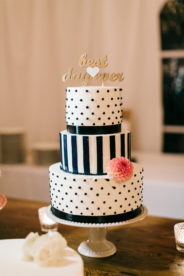 coral and navy nautical wedding on Lake Michigan, photo by Harrison Studio | via junebugweddings.com coral and navy nautical wedding on Lake Michigan, photo by Harrison Studio | via junebugweddings.com