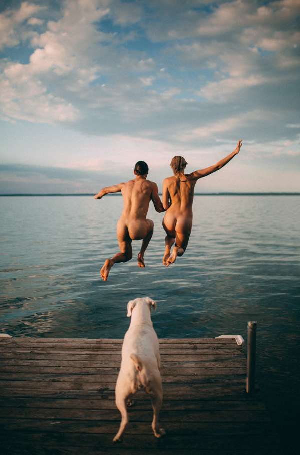from-the-cabin-to-the-dock-this-pigeon-lake-engagement-is-both-cozy-and-hot-28
