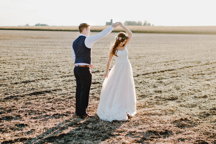 Bohemian-Iowa-Wedding-at-The-Rustic-Rose-Barn-Amanda-Basteen-38