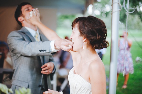 laid-back summer wedding with photos by Amanda Marie Studios | via junebugweddings.com laid-back summer wedding with photos by Amanda Marie Studios | via junebugweddings.com