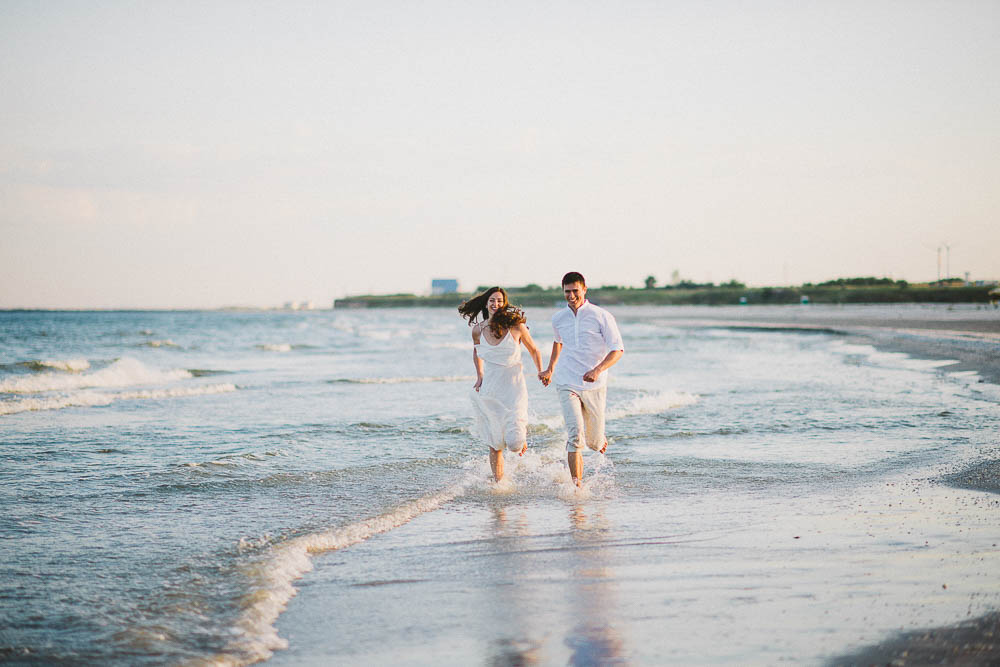 Beautiful-Romanian-Engagement-Beach-Cherry-Moments (13 of 22)