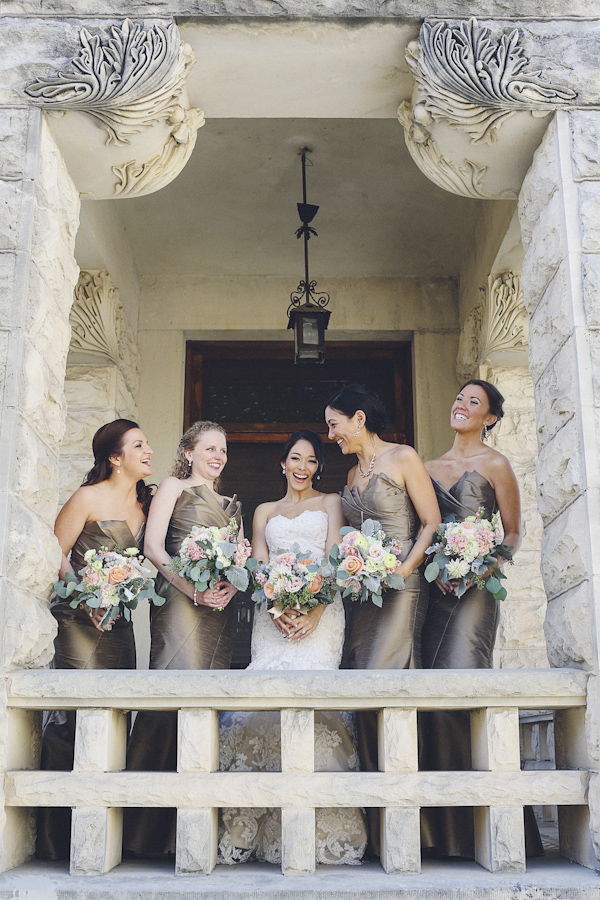 traditional and timeless bridal style, photo by Christina Carroll Photography | via junebugweddings.com traditional and timeless bridal style, photo by Christina Carroll Photography | via junebugweddings.com