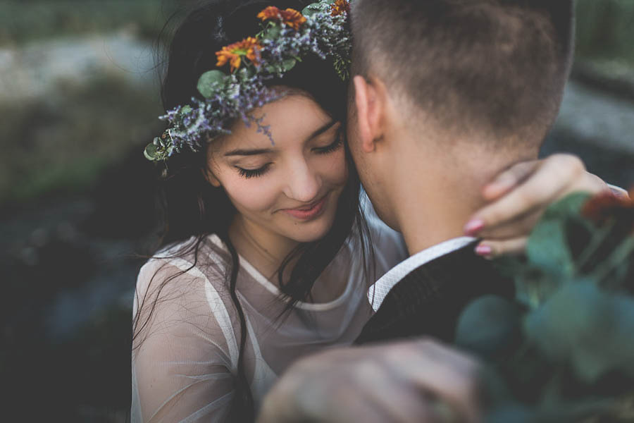 Wild-and-Natural-Engagement-Photos-at-Meadowdale-Beach-Park-Irinart-57